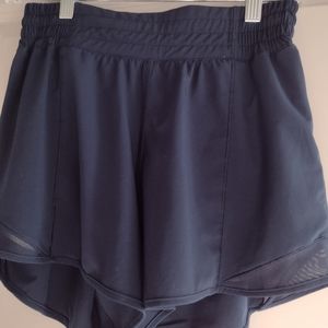 LULULEMON HOTTIE HOT HIGH-RISE SHORT, 4 IN., LINED, TRUE NAVY COLOR, SIZE 6.